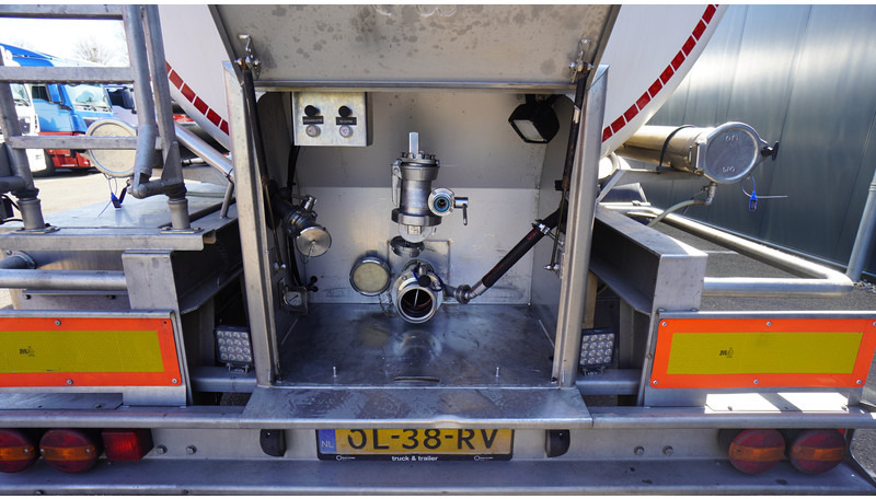 Magyar 3 AXLE FOOD TANK TRAILER 41.410LTR - Tsistern poolhaagis: pilt 4 Magyar 3 AXLE FOOD TANK TRAILER 41.410LTR - Tsistern poolhaagis: pilt 4