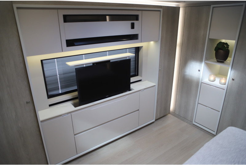 Matkaauto Mercedes-Benz ACTROS 2651 6X2 STX CAMPER POP-OUT MOTORHOME: pilt 9