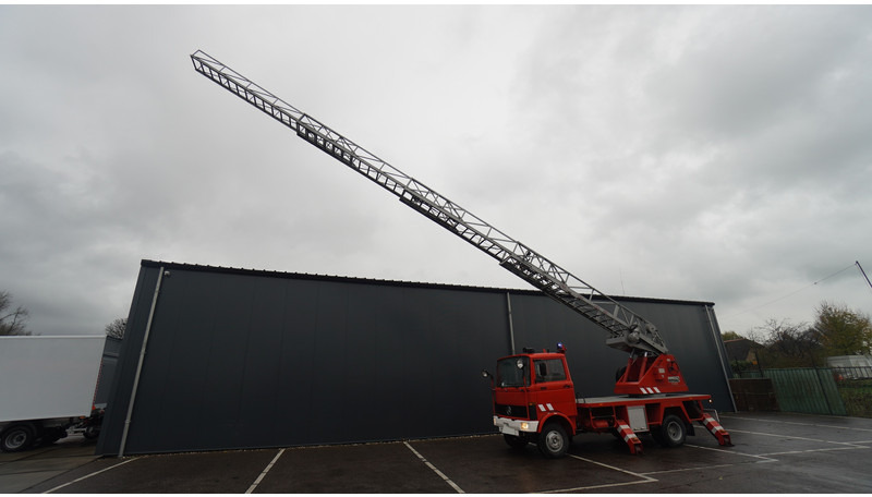 Mercedes-Benz 809 FIRE LADDER TRUCK 13.100KM MANUAL GEARBOX - Tuletõrjeauto: pilt 2 Mercedes-Benz 809 FIRE LADDER TRUCK 13.100KM MANUAL GEARBOX - Tuletõrjeauto: pilt 2