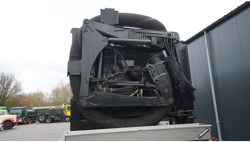 Mercedes-Benz ACTROS 4144 8X4 SEWER VACUUM MANUAL GEARBOX STEEL SUSPENSION - Vaakumveok: pilt 5 Mercedes-Benz ACTROS 4144 8X4 SEWER VACUUM MANUAL GEARBOX STEEL SUSPENSION - Vaakumveok: pilt 5