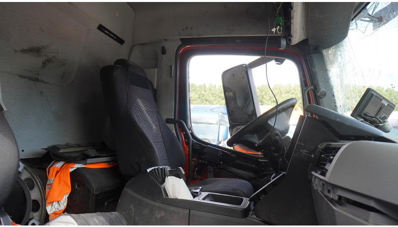 Mercedes-Benz ANTOS 2843 6x2 DAMAGED VEHICLE - Kabiinišassiiga veoauto: pilt 4 Mercedes-Benz ANTOS 2843 6x2 DAMAGED VEHICLE - Kabiinišassiiga veoauto: pilt 4