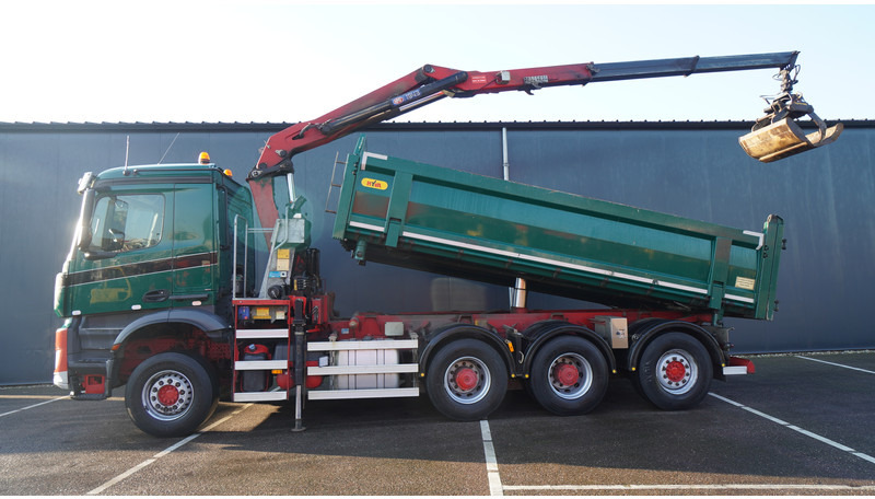 Mercedes-Benz AROCS 3542 8X4 2 SIDE TIPPER WITH HMF Z 1943 CRANE 407.000KM - Kraanaga veoauto: pilt 1 Mercedes-Benz AROCS 3542 8X4 2 SIDE TIPPER WITH HMF Z 1943 CRANE 407.000KM - Kraanaga veoauto: pilt 1