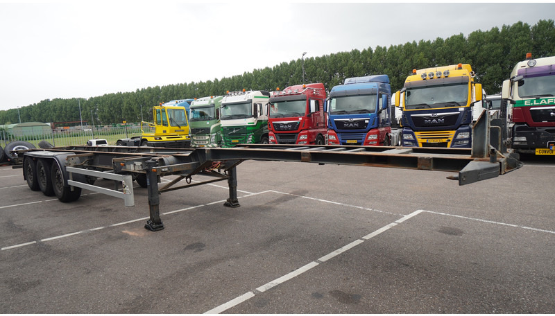 Pacton 3 AXLE 45FT CONTAINER TRANSPORT - Konteinerveduk/ Tõstukiga poolhaagis: pilt 3 Pacton 3 AXLE 45FT CONTAINER TRANSPORT - Konteinerveduk/ Tõstukiga poolhaagis: pilt 3