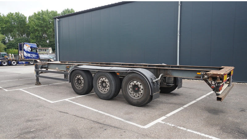 Pacton 3 AXLE 45FT CONTAINER TRANSPORT - Konteinerveduk/ Tõstukiga poolhaagis: pilt 4 Pacton 3 AXLE 45FT CONTAINER TRANSPORT - Konteinerveduk/ Tõstukiga poolhaagis: pilt 4