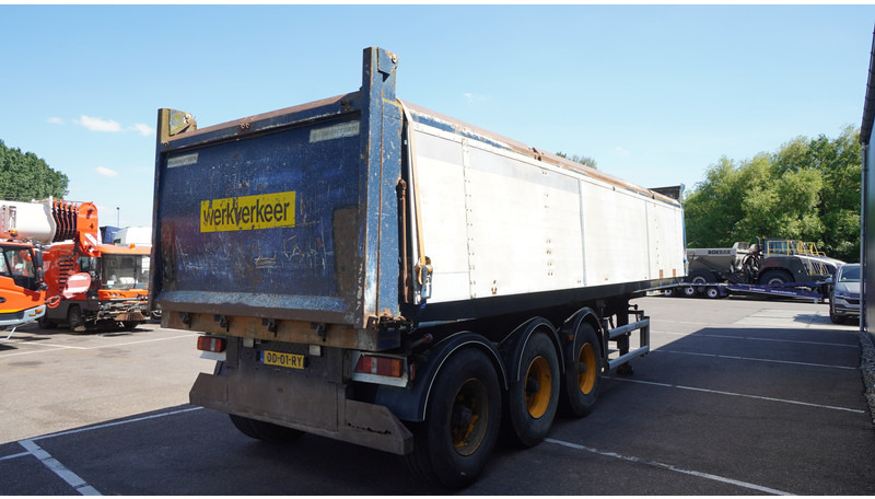 Renders 3 AXLE TIPPER TRAILER - Kallur-poolhaagis: pilt 5 Renders 3 AXLE TIPPER TRAILER - Kallur-poolhaagis: pilt 5