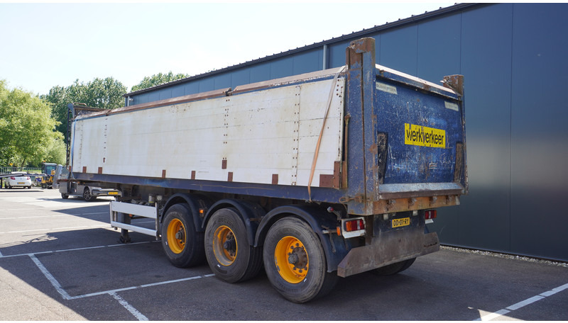 Renders 3 AXLE TIPPER TRAILER - Kallur-poolhaagis: pilt 4 Renders 3 AXLE TIPPER TRAILER - Kallur-poolhaagis: pilt 4