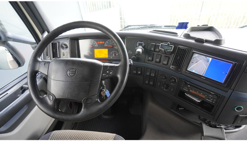 Volvo FH 440 6X2 GLOBETROTTER EURO 3 - Sadulveok: pilt 5 Volvo FH 440 6X2 GLOBETROTTER EURO 3 - Sadulveok: pilt 5