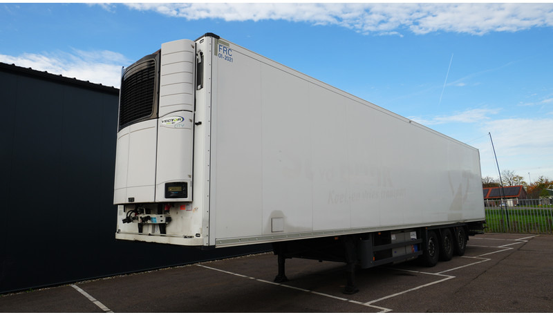 Schmitz Cargobull 3 AXLE FRIGO TRAILER - Külmutiga poolhaagis: pilt 2 Schmitz Cargobull 3 AXLE FRIGO TRAILER - Külmutiga poolhaagis: pilt 2
