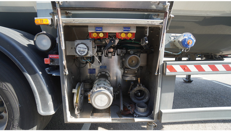 Schrader 3 AXLE ADR CHEMIE TANK TRAILER 40.000LTR - Tsistern poolhaagis: pilt 4 Schrader 3 AXLE ADR CHEMIE TANK TRAILER 40.000LTR - Tsistern poolhaagis: pilt 4