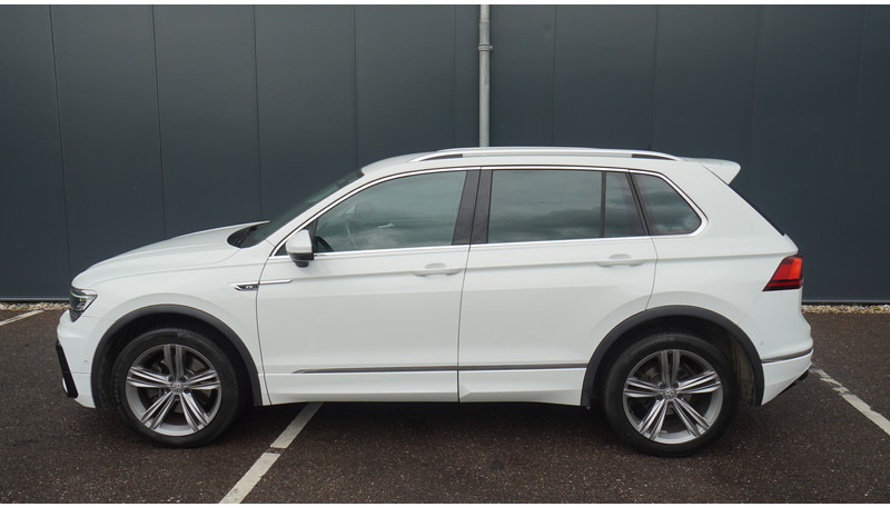 Volkswagen Tiguan 2.0 TDI R LINE 4MOTION - Väikebuss, Mikrobuss: pilt 1 Volkswagen Tiguan 2.0 TDI R LINE 4MOTION - Väikebuss, Mikrobuss: pilt 1