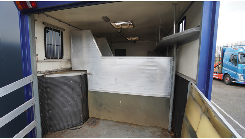Hobuseauto Volvo FL 6-9 HORSE TRANSPORT 341.000KM MANUAL GEARBOX: pilt 9