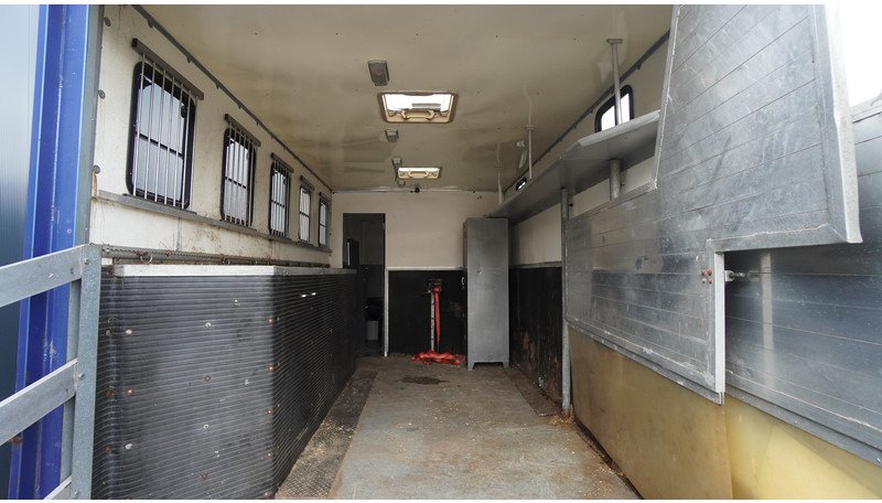 Hobuseauto Volvo FL 6-9 HORSE TRANSPORT 341.000KM MANUAL GEARBOX: pilt 7