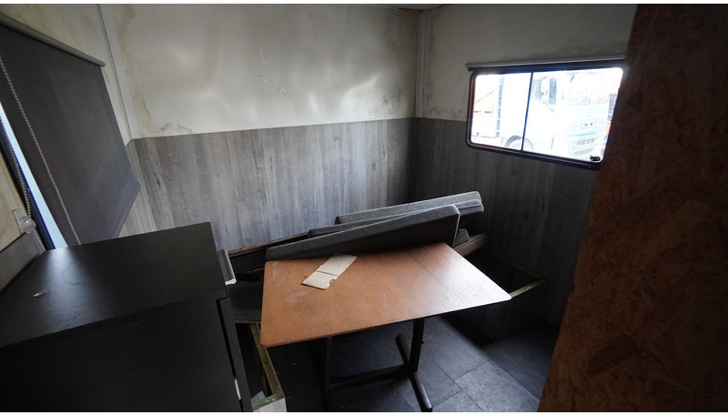 Hobuseauto Volvo FL 6-9 HORSE TRANSPORT 341.000KM MANUAL GEARBOX: pilt 8