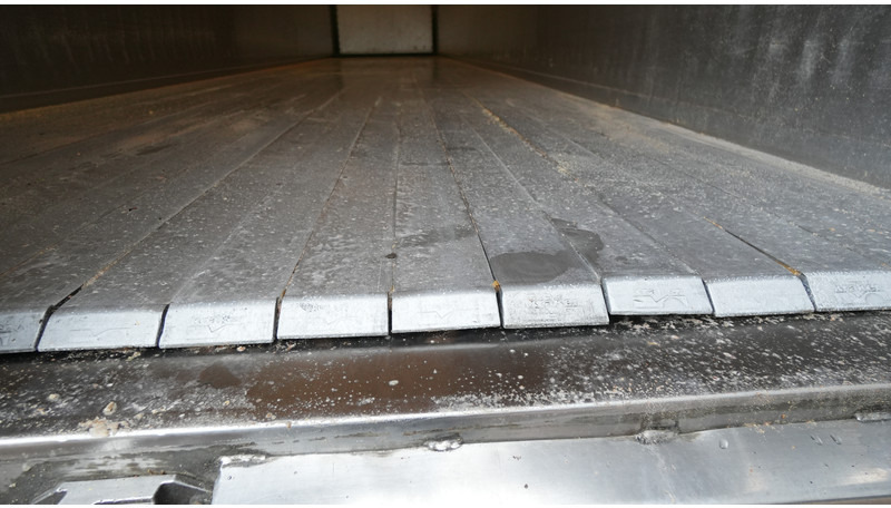 Kraker 3 AXLE WALKING FLOOR TRAILER - Kõndimisalaga poolhaagised: pilt 5 Kraker 3 AXLE WALKING FLOOR TRAILER - Kõndimisalaga poolhaagised: pilt 5