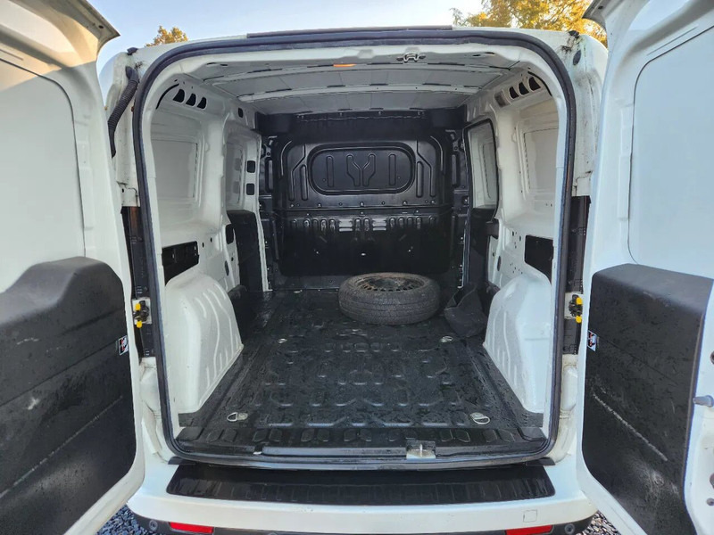 Väike kaubik Fiat Doblò Maxi, 2017, 188000km, Airco,Parksens, Tuv. First owner: pilt 6