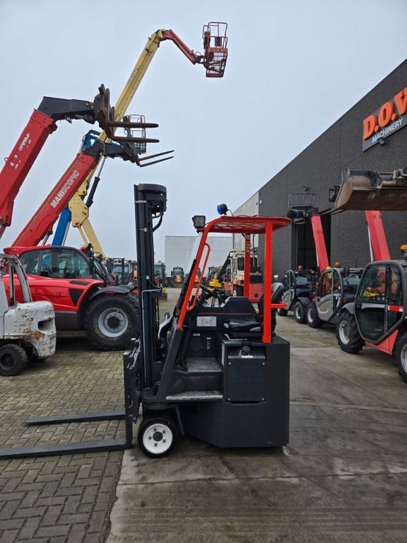 Combilift Agilitf 30-12/60 - 4-suunaline lükandmastiga tõstuk: pilt 3 Combilift Agilitf 30-12/60 - 4-suunaline lükandmastiga tõstuk: pilt 3
