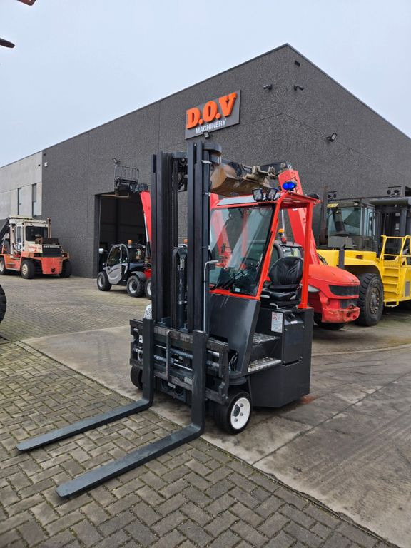 Combilift Agilitf 30-12/60 - 4-suunaline lükandmastiga tõstuk: pilt 1 Combilift Agilitf 30-12/60 - 4-suunaline lükandmastiga tõstuk: pilt 1