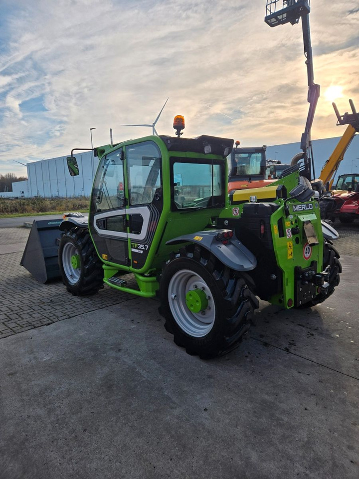 Merlo TF35.7-140 - Teleskooplaadur: pilt 4 Merlo TF35.7-140 - Teleskooplaadur: pilt 4