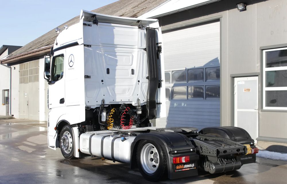Mercedes-Benz ACTROS 1845 BIG SPACE / LOW DECK/ MEGA Euro 6 ** Salon Polska / SUPER STAN - Sadulveok: pilt 5 Mercedes-Benz ACTROS 1845 BIG SPACE / LOW DECK/ MEGA Euro 6 ** Salon Polska / SUPER STAN - Sadulveok: pilt 5
