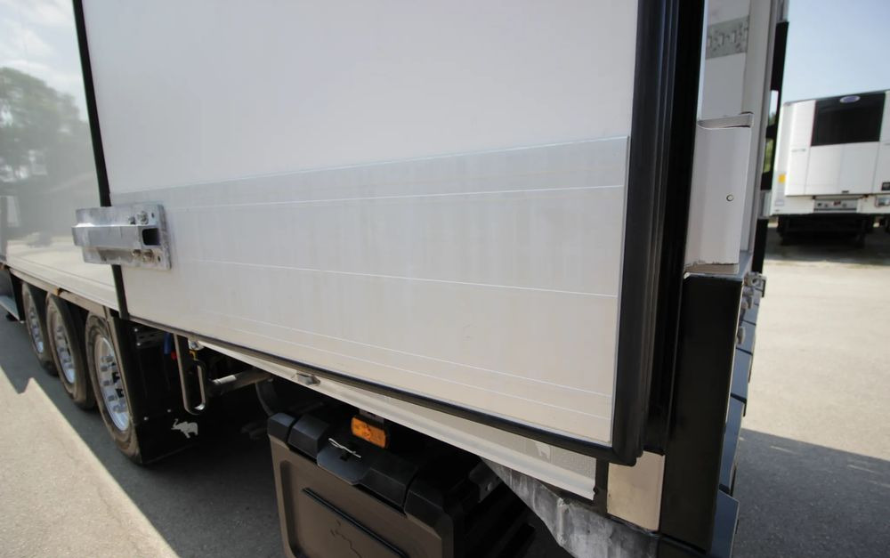 Schmitz Cargobull FP 60 V7 Thermo King SLXi 300 / TYLKO 3 566 MTG** / JAK NOWA / ŚCIANA 7 CM / - Külmutiga poolhaagis: pilt 5 Schmitz Cargobull FP 60 V7 Thermo King SLXi 300 / TYLKO 3 566 MTG** / JAK NOWA / ŚCIANA 7 CM / - Külmutiga poolhaagis: pilt 5