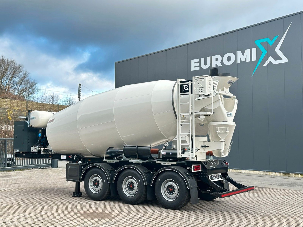 EUROMIX MTP - 12m³ Betonmischer-Auflieger - Autobetoonisegisti: pilt 4 EUROMIX MTP - 12m³ Betonmischer-Auflieger - Autobetoonisegisti: pilt 4