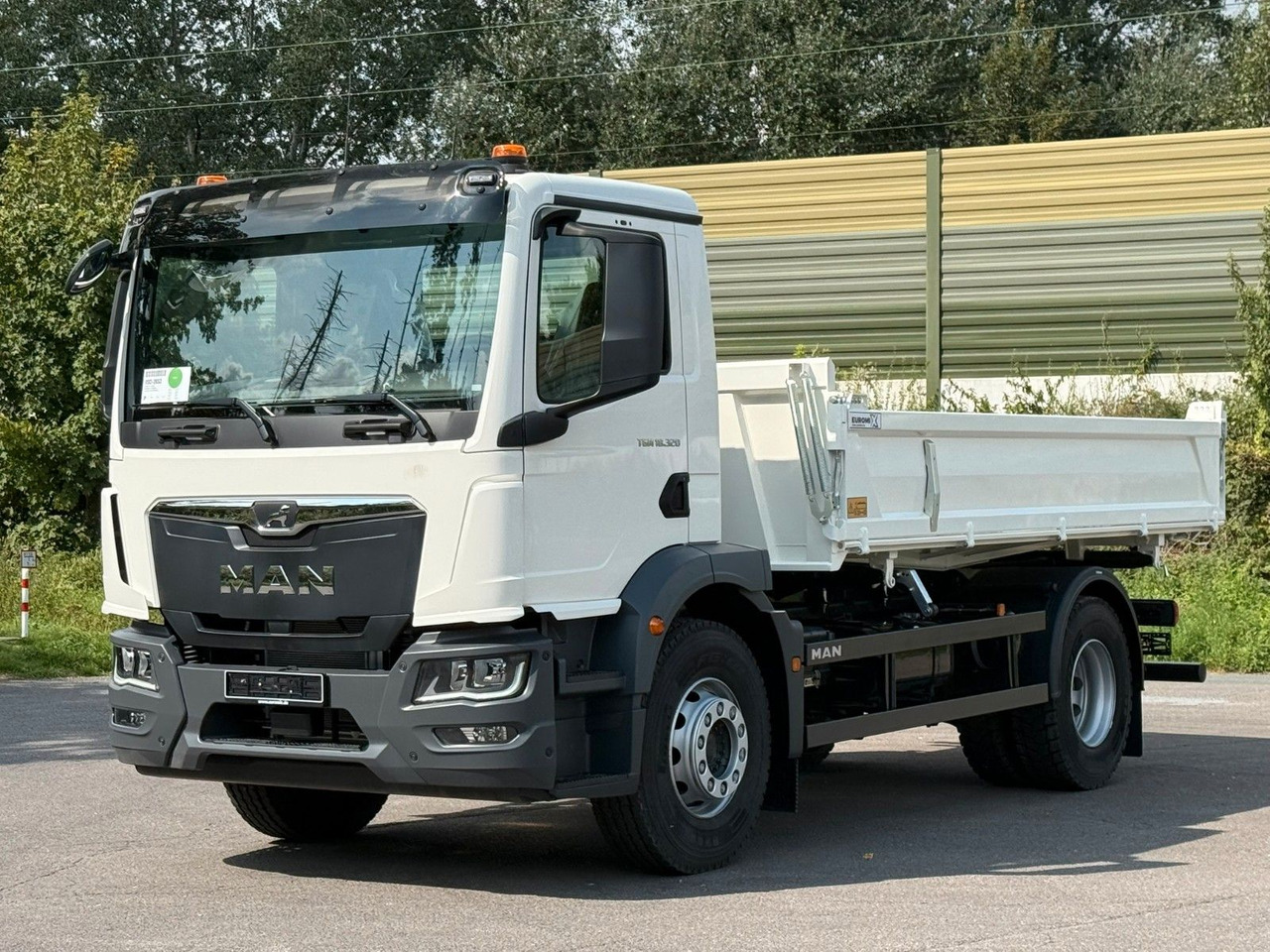 MAN TGM 18.320 4X2 / Euro 6e 3-Seiten-Kipper - Kallurauto: pilt 1 MAN TGM 18.320 4X2 / Euro 6e 3-Seiten-Kipper - Kallurauto: pilt 1