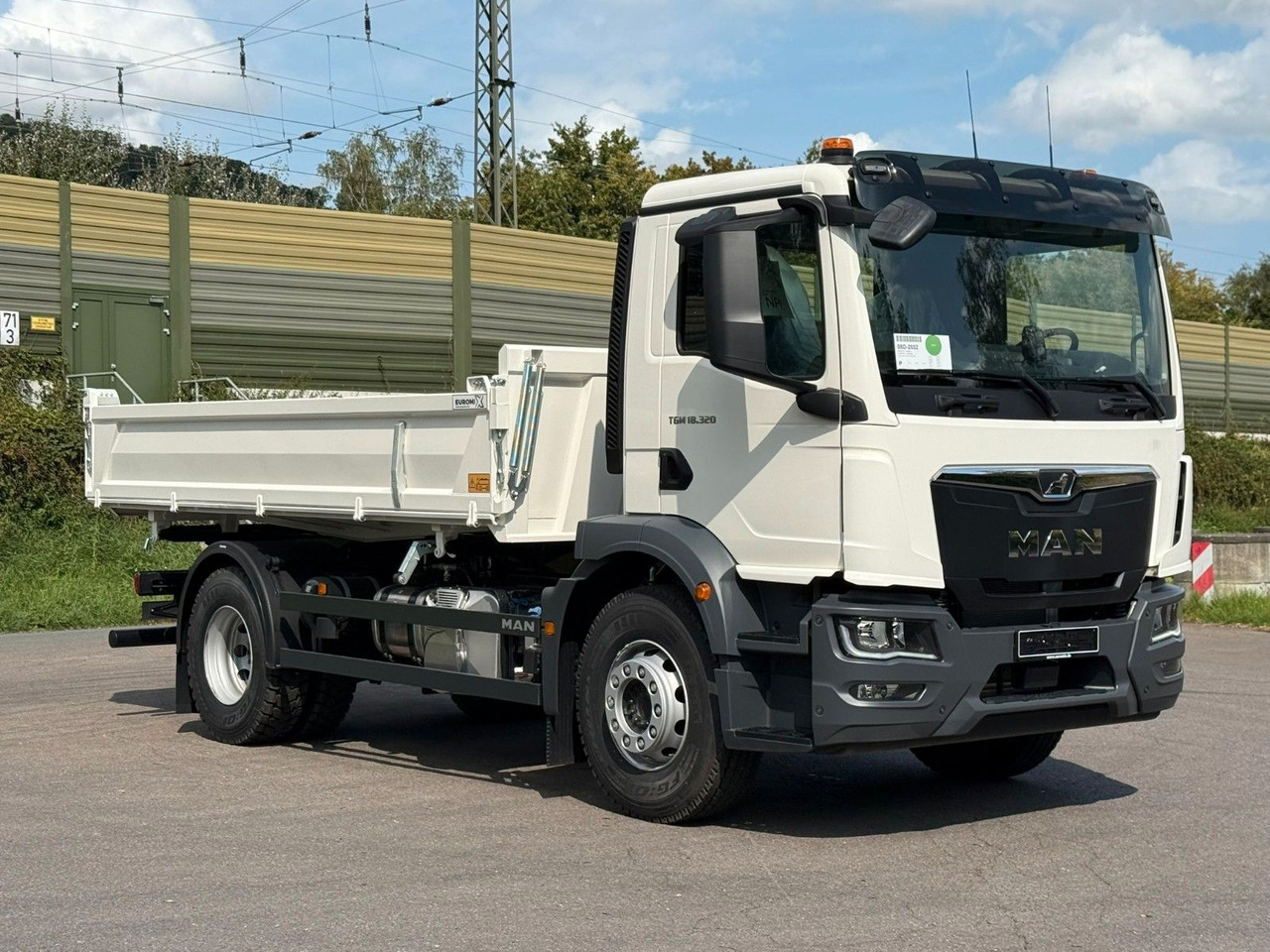 MAN TGM 18.320 4X2 / Euro 6e 3-Seiten-Kipper - Kallurauto: pilt 2 MAN TGM 18.320 4X2 / Euro 6e 3-Seiten-Kipper - Kallurauto: pilt 2