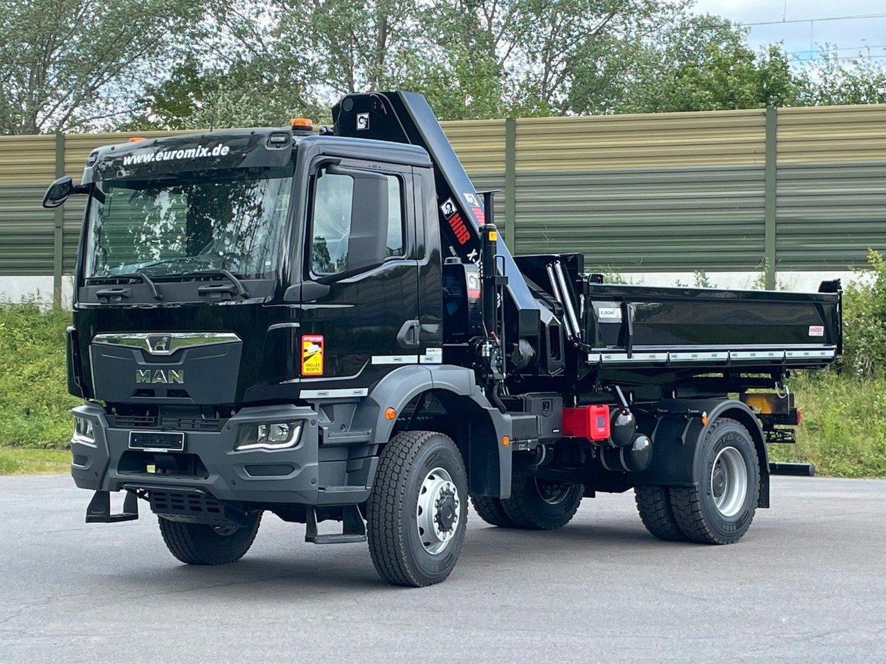 MAN TGM 18.320 4x4 Euro6e Hiab X Hiduo 228-4 - Kallurauto, Kraanaga veoauto: pilt 2 MAN TGM 18.320 4x4 Euro6e Hiab X Hiduo 228-4 - Kallurauto, Kraanaga veoauto: pilt 2
