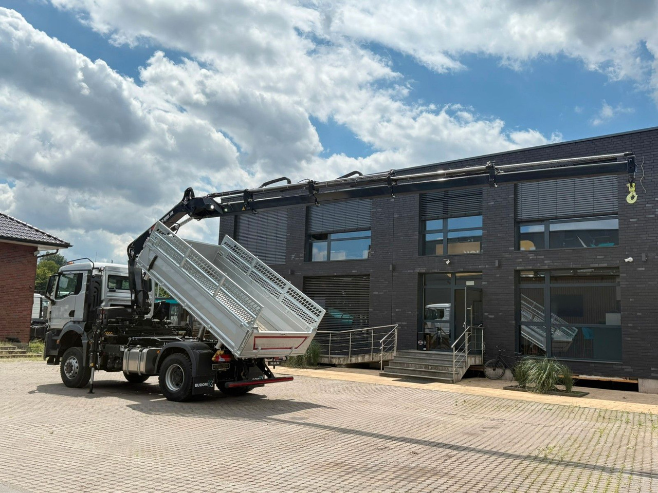 MAN TGS 18.400 TG3 4x4 Euro6e Hiab X-HiDuo 138DS-4 - Kallurauto, Kraanaga veoauto: pilt 4 MAN TGS 18.400 TG3 4x4 Euro6e Hiab X-HiDuo 138DS-4 - Kallurauto, Kraanaga veoauto: pilt 4