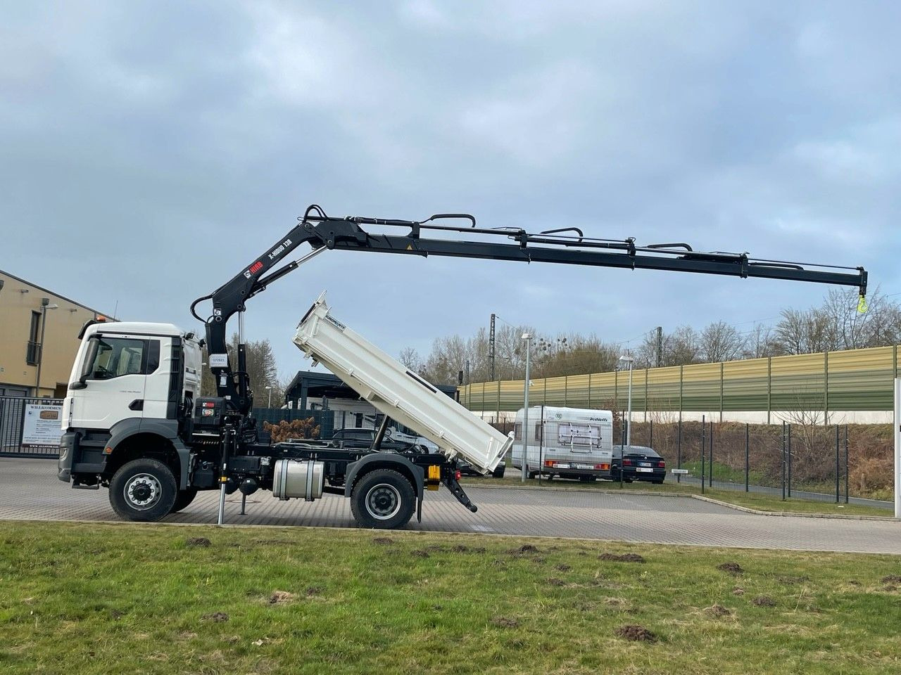 MAN TGS 18.400 TG3 4x4 Euro6e Hiab X-HiDuo 138DS-4 - Kallurauto, Kraanaga veoauto: pilt 2 MAN TGS 18.400 TG3 4x4 Euro6e Hiab X-HiDuo 138DS-4 - Kallurauto, Kraanaga veoauto: pilt 2