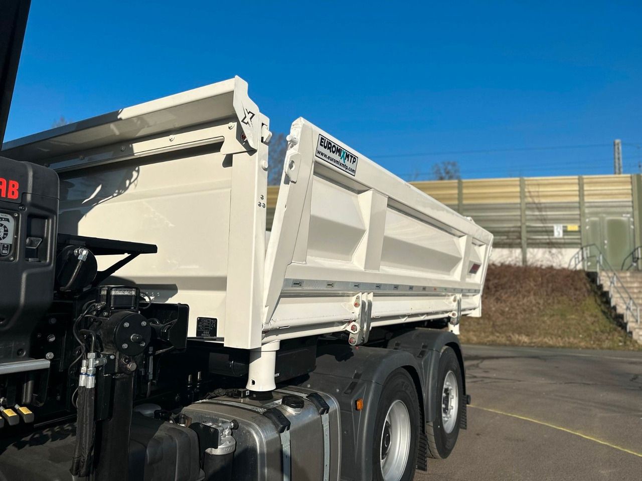 MAN TGS 28.440 6x4-4 / 3-Seiten- Kipper EuromixMTP - Kallurauto: pilt 3 MAN TGS 28.440 6x4-4 / 3-Seiten- Kipper EuromixMTP - Kallurauto: pilt 3