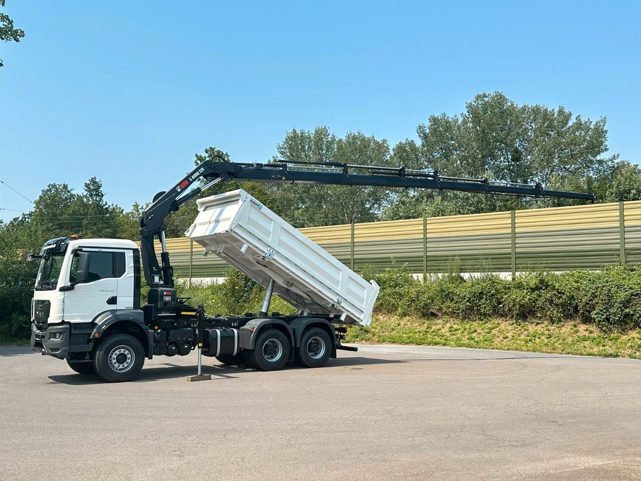 MAN TGS 33.440 6x4 /3-Seiten- Kipper / HIAB 228-6 - Kallurauto, Kraanaga veoauto: pilt 3 MAN TGS 33.440 6x4 /3-Seiten- Kipper / HIAB 228-6 - Kallurauto, Kraanaga veoauto: pilt 3