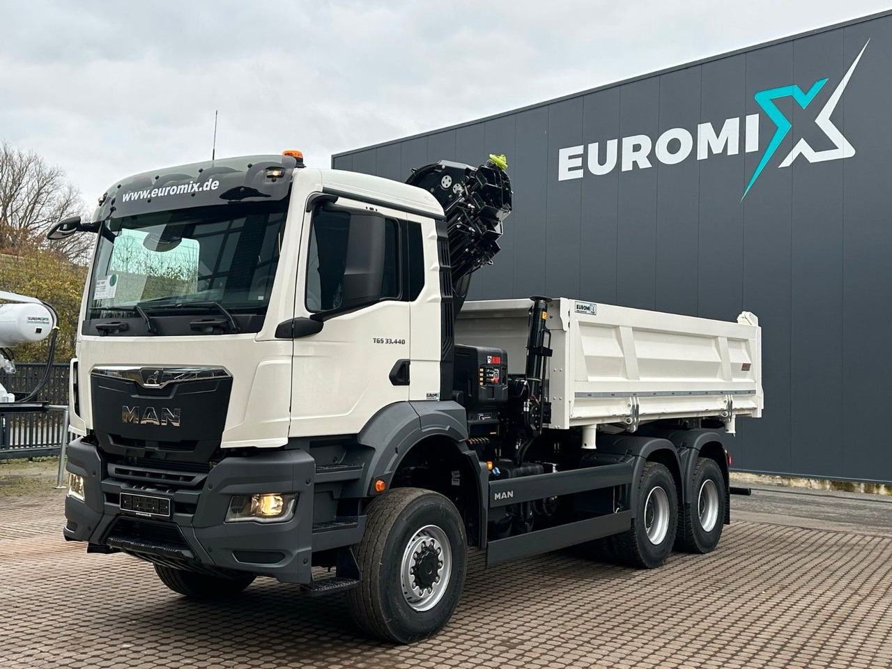 MAN TGS 33.440 6x6 /3-Seiten- Kipper / Kran HIAB 302 - Kallurauto, Kraanaga veoauto: pilt 2 MAN TGS 33.440 6x6 /3-Seiten- Kipper / Kran HIAB 302 - Kallurauto, Kraanaga veoauto: pilt 2