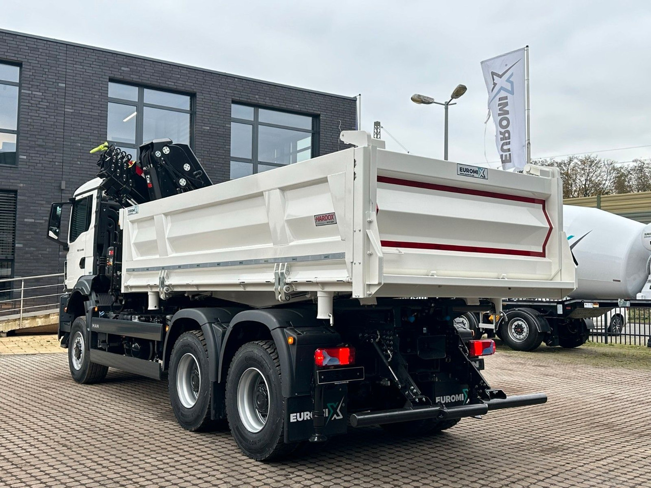 MAN TGS 33.440 6x6 /3-Seiten- Kipper / Kran HIAB 302 - Kallurauto, Kraanaga veoauto: pilt 4 MAN TGS 33.440 6x6 /3-Seiten- Kipper / Kran HIAB 302 - Kallurauto, Kraanaga veoauto: pilt 4