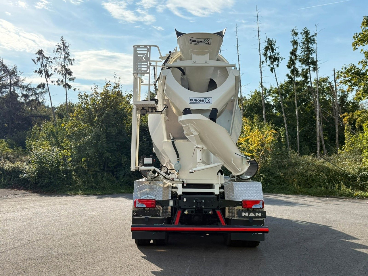 MAN TGS 35.470 BB 8X4 EuromixMTP EM 10 L - Autobetoonisegisti: pilt 5 MAN TGS 35.470 BB 8X4 EuromixMTP EM 10 L - Autobetoonisegisti: pilt 5
