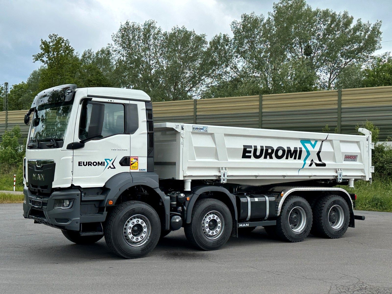 MAN TGS 35.480 8x4 EuromixMTP 2-Seiten-Kipper - Kallurauto: pilt 1 MAN TGS 35.480 8x4 EuromixMTP 2-Seiten-Kipper - Kallurauto: pilt 1