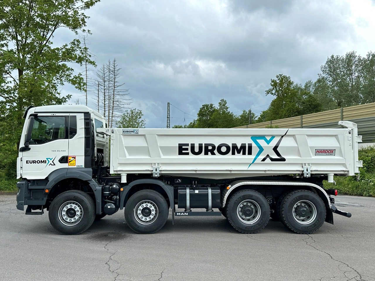 MAN TGS 35.480 8x4 EuromixMTP 2-Seiten-Kipper - Kallurauto: pilt 4 MAN TGS 35.480 8x4 EuromixMTP 2-Seiten-Kipper - Kallurauto: pilt 4