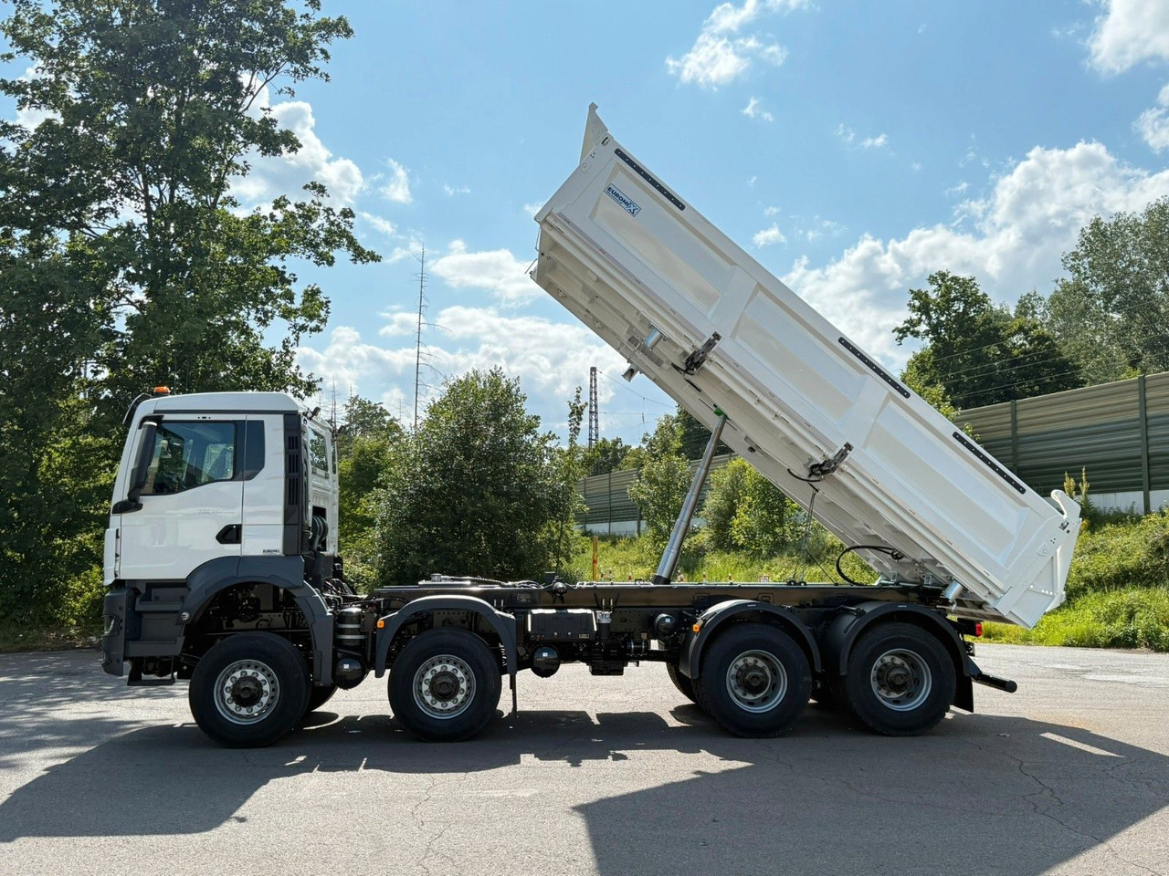 MAN TGS 35.480 8x8 EuromixMTP 3-Seiten-Kipper - Kallurauto: pilt 3 MAN TGS 35.480 8x8 EuromixMTP 3-Seiten-Kipper - Kallurauto: pilt 3