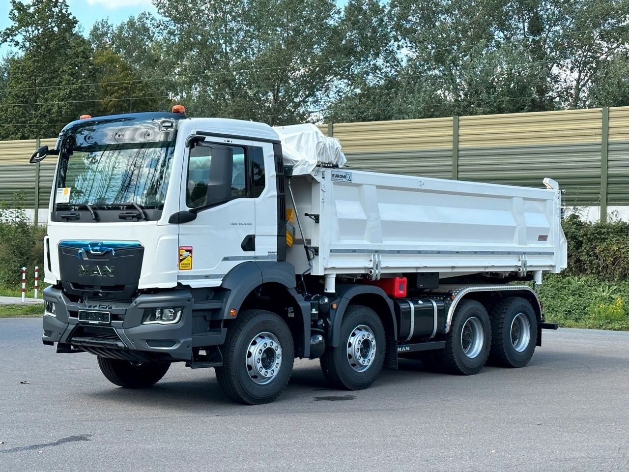 MAN TGS 41.440 8x4 EuromixMTP 3-Seiten-Kipper - Kallurauto: pilt 1 MAN TGS 41.440 8x4 EuromixMTP 3-Seiten-Kipper - Kallurauto: pilt 1