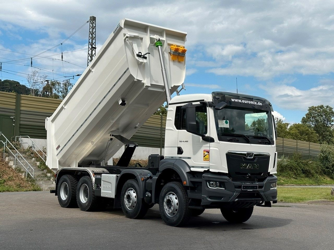 MAN TGS 41.440 8x4 EuromixMTP Mulden-Kipper - Kallurauto: pilt 1 MAN TGS 41.440 8x4 EuromixMTP Mulden-Kipper - Kallurauto: pilt 1
