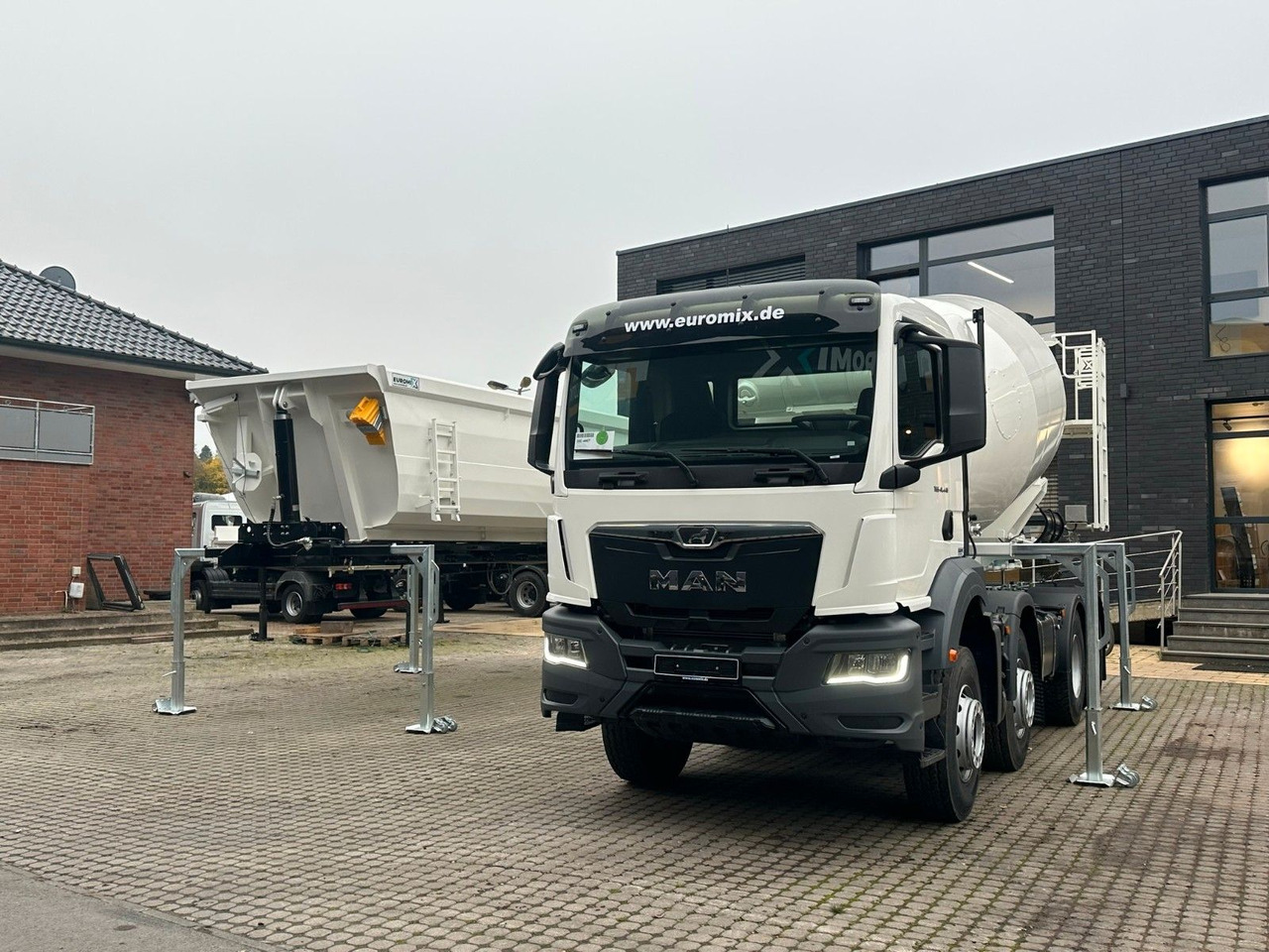 MAN TGS 41.480 8x4 WECHSELSYSTEM KIPPER+MISCHER - Autobetoonisegisti: pilt 2 MAN TGS 41.480 8x4 WECHSELSYSTEM KIPPER+MISCHER - Autobetoonisegisti: pilt 2