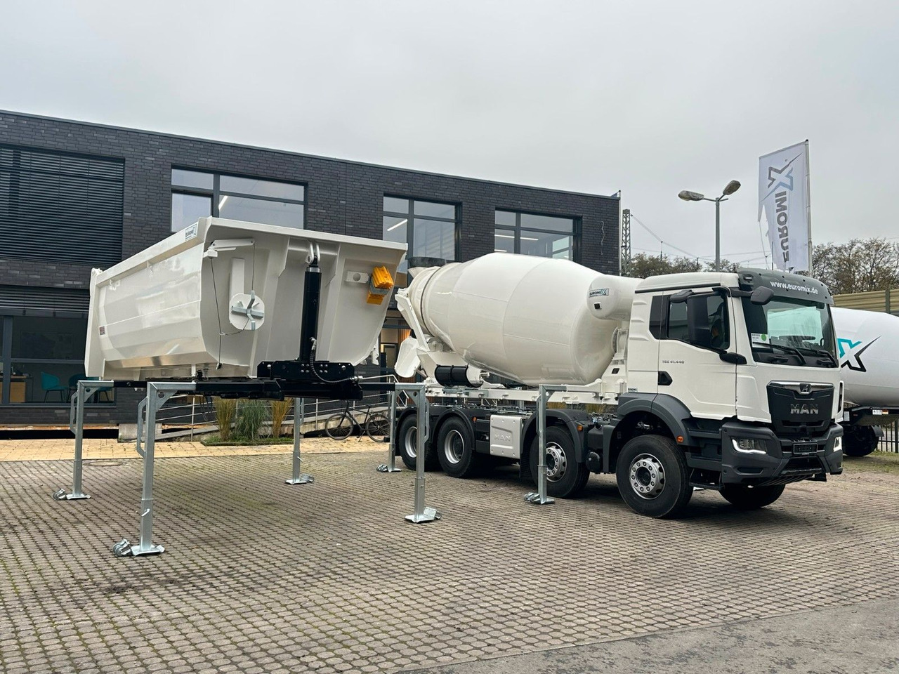 MAN TGS 41.480 8x4 WECHSELSYSTEM KIPPER+MISCHER - Autobetoonisegisti, Kalluri korpus: pilt 1 MAN TGS 41.480 8x4 WECHSELSYSTEM KIPPER+MISCHER - Autobetoonisegisti, Kalluri korpus: pilt 1