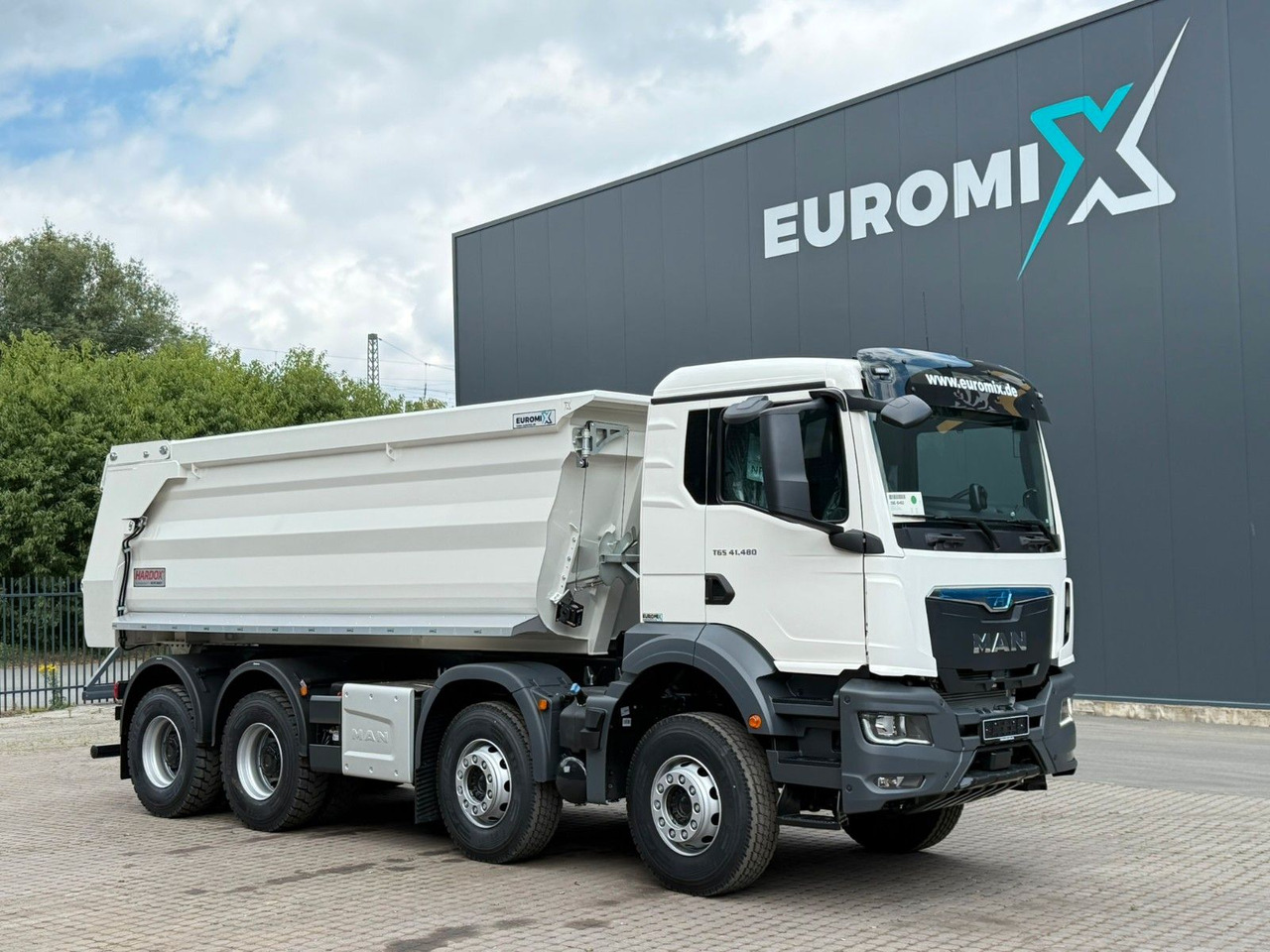 MAN TGS 41.480 BB 8X4 Euromix Mulden Kipper HARDOX - Kallurauto: pilt 2 MAN TGS 41.480 BB 8X4 Euromix Mulden Kipper HARDOX - Kallurauto: pilt 2