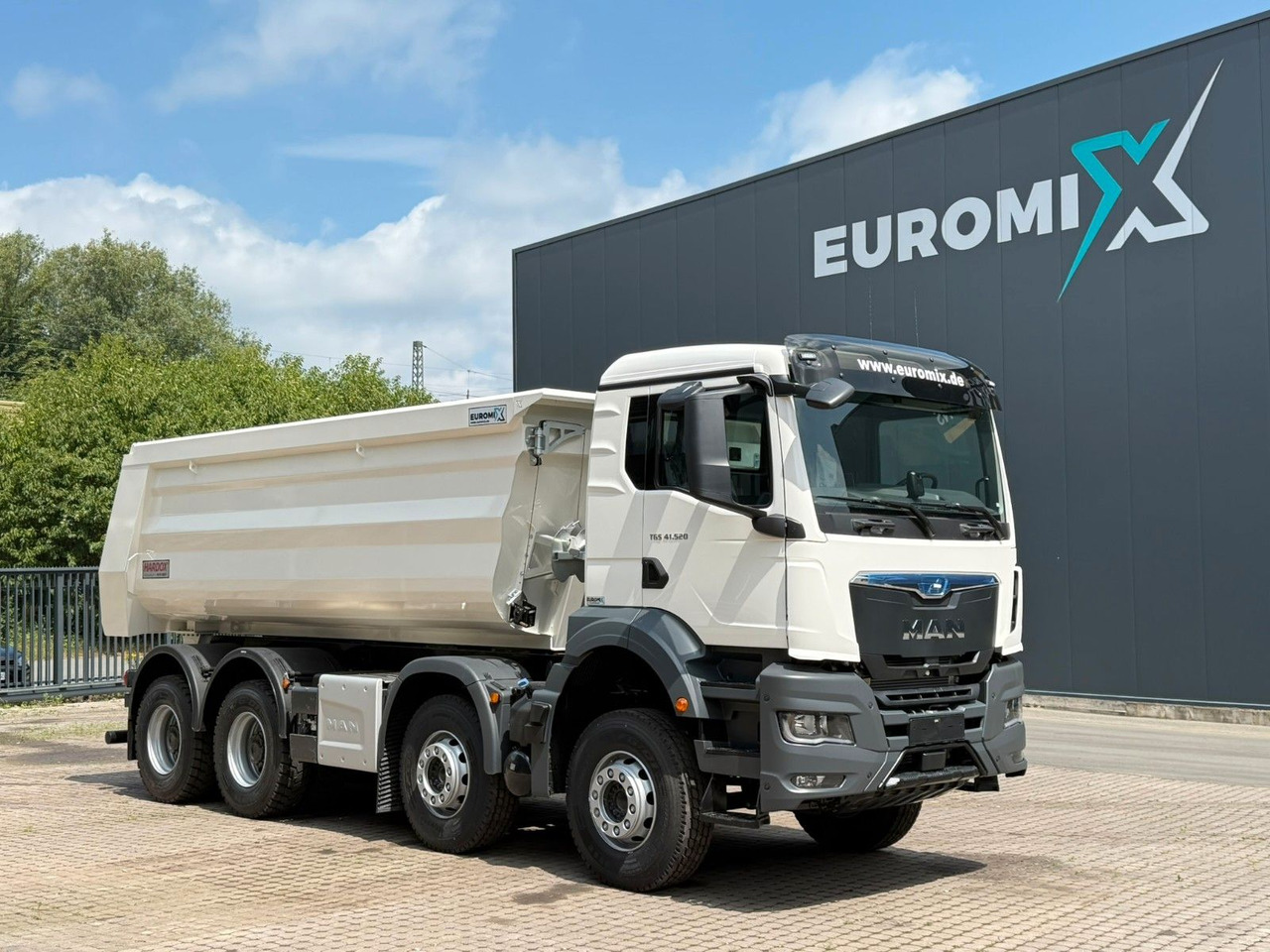 MAN TGS 41.520 BB 8X4 Euromix MuldenKipper Retarder - Kallurauto: pilt 1 MAN TGS 41.520 BB 8X4 Euromix MuldenKipper Retarder - Kallurauto: pilt 1