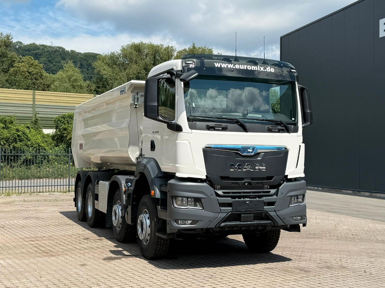 MAN TGS 41.520 BB 8X4 Euromix MuldenKipper Retarder - Kallurauto: pilt 2 MAN TGS 41.520 BB 8X4 Euromix MuldenKipper Retarder - Kallurauto: pilt 2