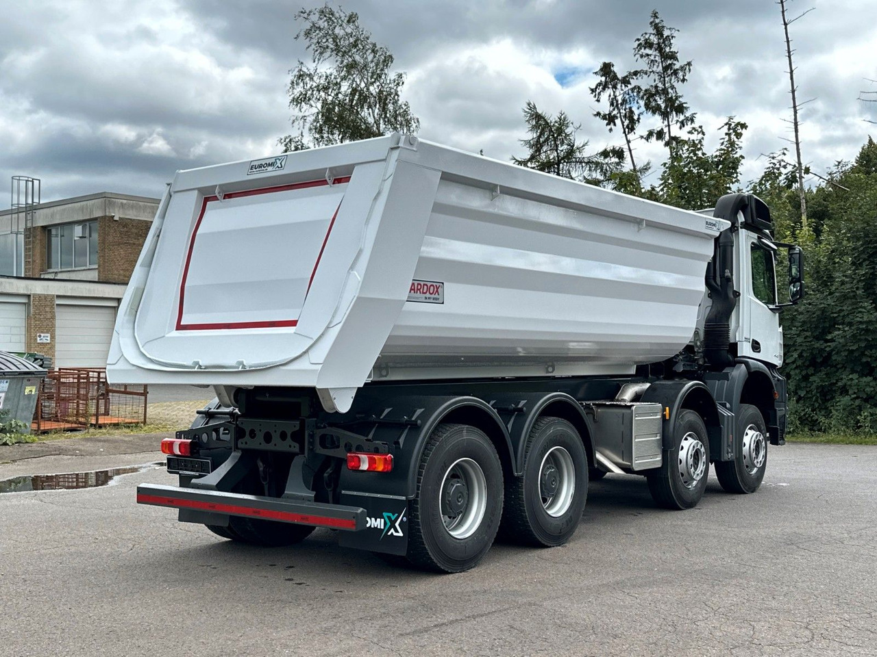 Mercedes-Benz 4142 8X4 Mulden- Kipper - EuromixMTP - Kallurauto: pilt 5 Mercedes-Benz 4142 8X4 Mulden- Kipper - EuromixMTP - Kallurauto: pilt 5