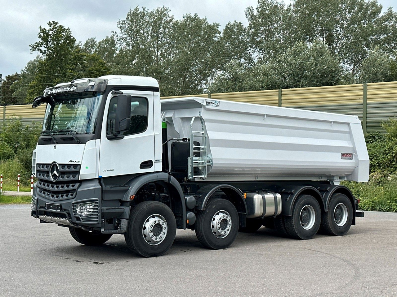 Mercedes-Benz 4142 8X4 Mulden- Kipper - EuromixMTP - Kallurauto: pilt 1 Mercedes-Benz 4142 8X4 Mulden- Kipper - EuromixMTP - Kallurauto: pilt 1