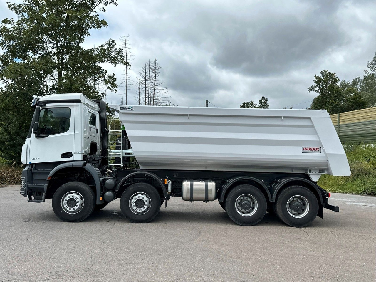 Mercedes-Benz 4142 8X4 Mulden- Kipper - EuromixMTP - Kallurauto: pilt 3 Mercedes-Benz 4142 8X4 Mulden- Kipper - EuromixMTP - Kallurauto: pilt 3