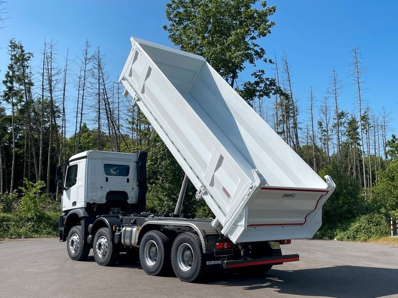 Mercedes-Benz 4145  8X4   Euromix EMT  3-Seiten-Kipper liising Mercedes-Benz 4145  8X4   Euromix EMT  3-Seiten-Kipper: pilt 19