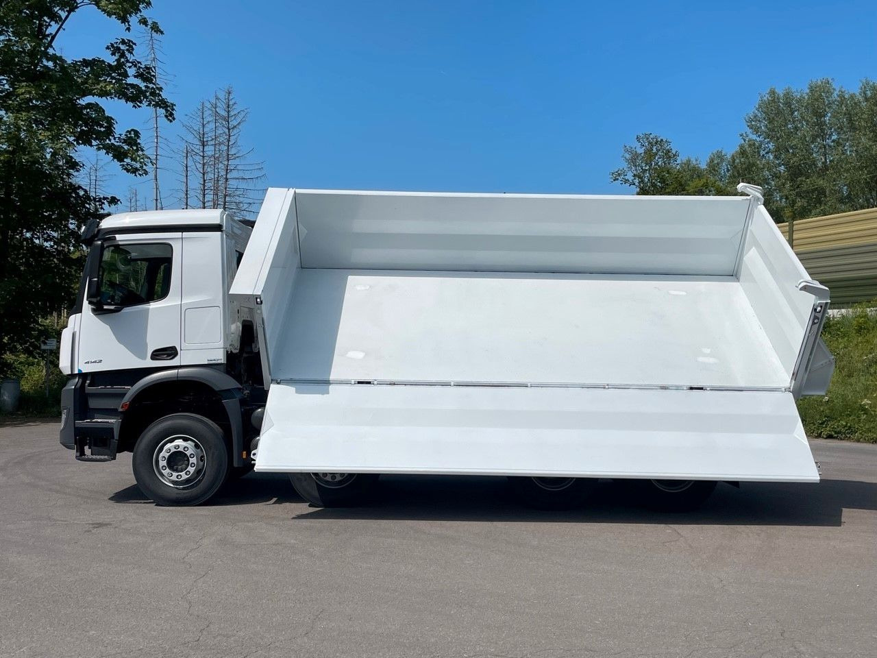 Mercedes-Benz 4145  8X4   Euromix EMT  3-Seiten-Kipper liising Mercedes-Benz 4145  8X4   Euromix EMT  3-Seiten-Kipper: pilt 15